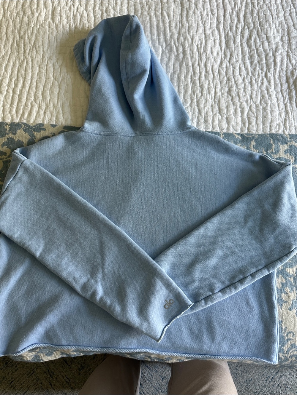 ALO Yoga Light Sky Blue Cropped Hoodie - Picture 5 of 7